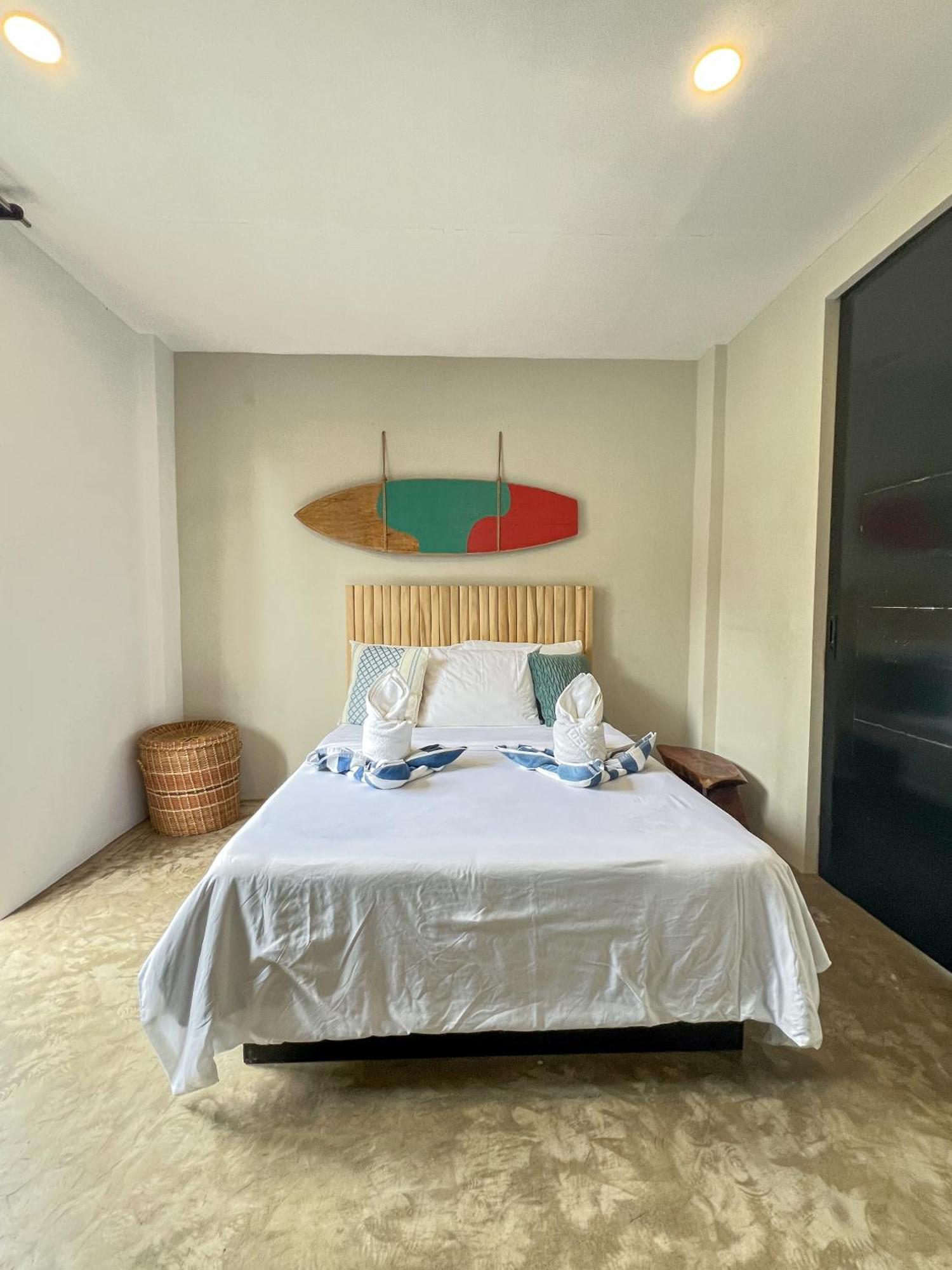 Siargao Bed And Brewery Hotel General Luna  Ngoại thất bức ảnh