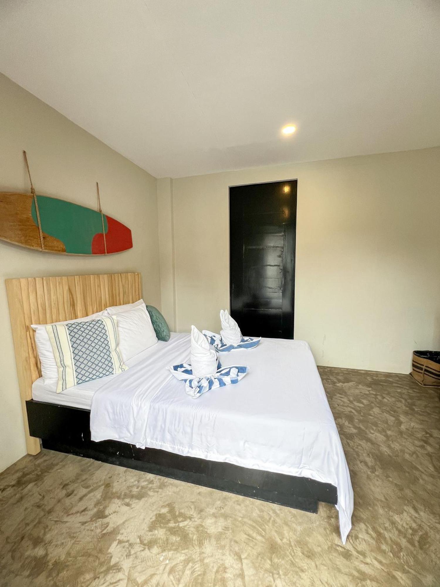 Siargao Bed And Brewery Hotel General Luna  Ngoại thất bức ảnh