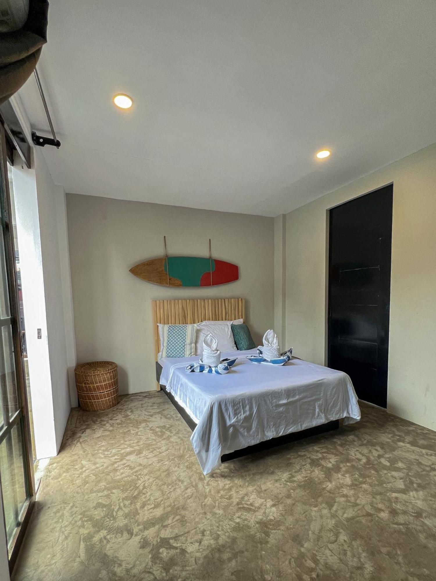Siargao Bed And Brewery Hotel General Luna  Ngoại thất bức ảnh